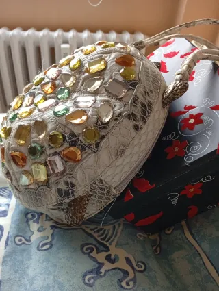 Bolso piel sintética tortuga pedrería