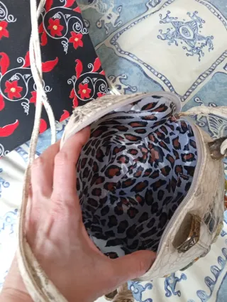 Bolso piel sintética tortuga pedrería