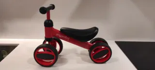 NUEVA. Bicicleta infantil sin pedales roja