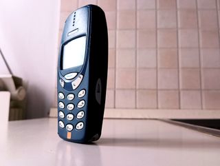 Nokia 3310 Originale + Batteria + Caricabatteria