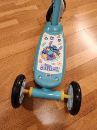 Patinete Smoby Stitch Usado