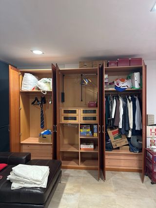 Armario de madera