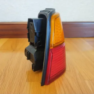 Pilotos Traseros Volkswagen Passat B2