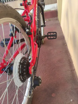 Bicicleta infantil B-PRO 20" roja