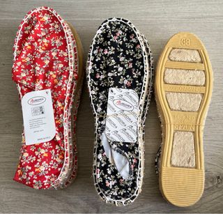 Alpargatas florales para eventos. 22 pares.