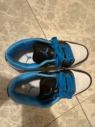 Zapatillas Nike Air Jordan Low Azules y Blancas
