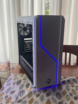 Computer da gaming con illuminazione RGB