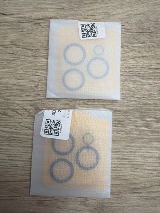 iPhone 16 Pro Max Argento, batteria 100% e fattura