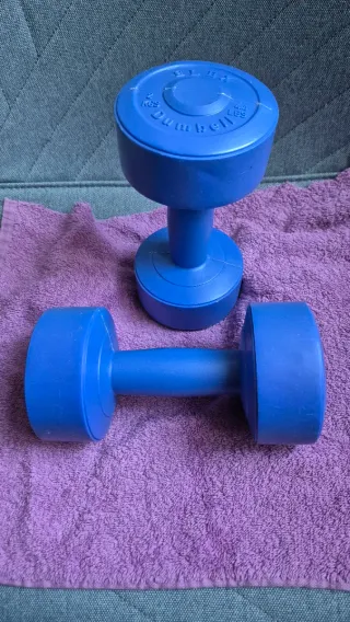 Juego de pesas / mancuernas azules 2 kg