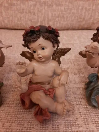3 Angeli in resina antichi