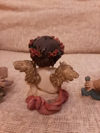 3 Angeli in resina antichi