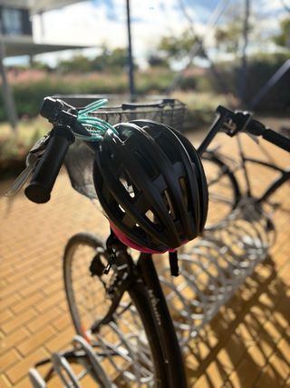 Bicicleta B-Twin con cesta