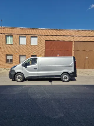 Nissan NV300 2021