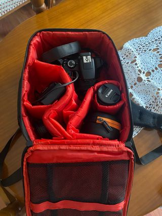 Cámara Canon EOS 1300D + Accesorios