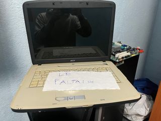 Lotto di 8 computer portatili