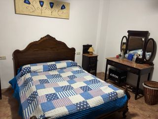 Dormitorio completo: Cama, Armario y Mesitas