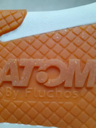 Zapatillas Atom by Fluchos Negras y Naranja