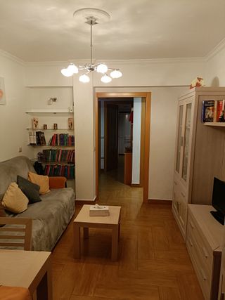 Alquilo habitación al lado de Plaza de Toros.