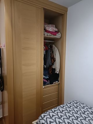 Alquilo habitación al lado de Plaza de Toros.