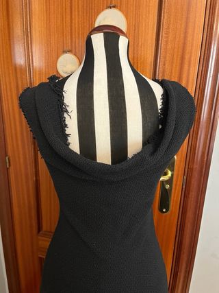 Vestido midi desflecado negro