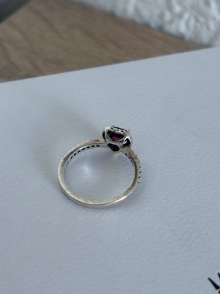 Anillo Pandora Corazón Rojo