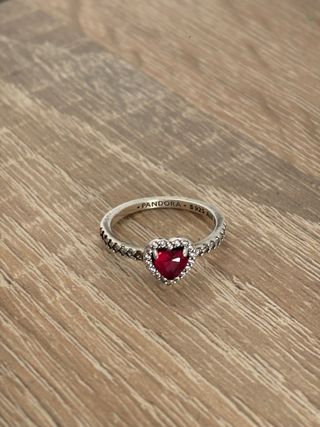 Anillo Pandora Corazón Rojo