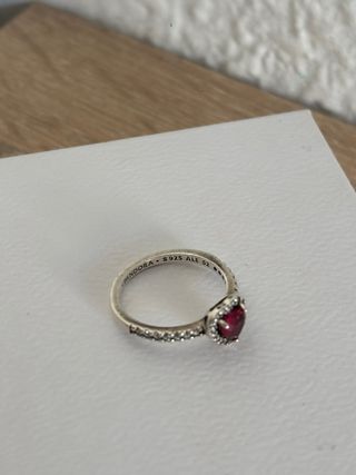 Anillo Pandora Corazón Rojo