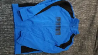 Ropa niño Puma Talla M (11 años), son dos chaqueta
