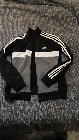 Ropa niño Puma Talla M (11 años), son dos chaqueta