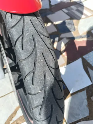 Honda CBR 125R Roja y Negra