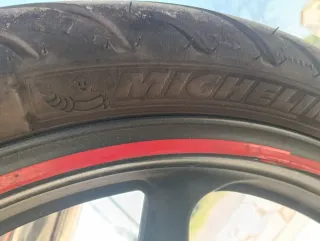 Honda CBR 125R Roja y Negra