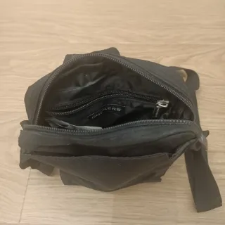 Riñonera Dockers Negra