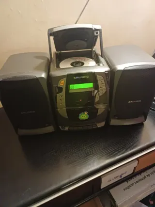 Mini cadena Grundig CD/Radio/Cassette
