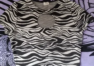 Camiseta Cebra Talla S con Abertura