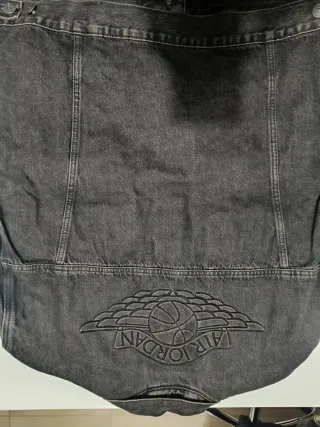 Chaqueta Jordan x Levi's Negra Talla L