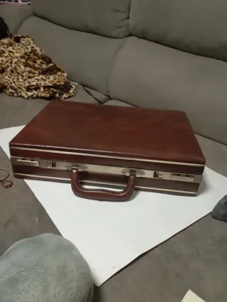 Maletín Brig UBRIQUE Vintage con Llaves