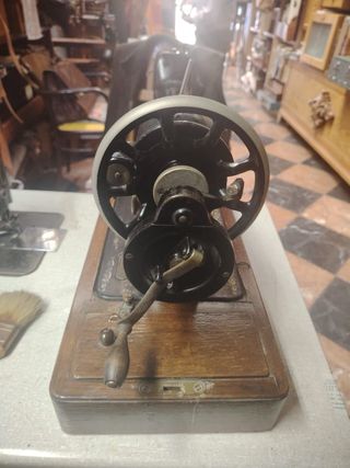 Máquina de coser antigua
