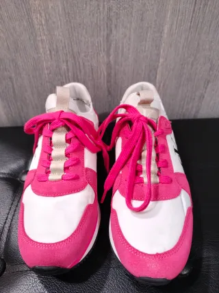 Deportivas Calvin Klein 37 fucsia y blancas