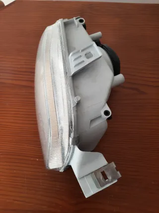 Farol Fiat Punto Direito