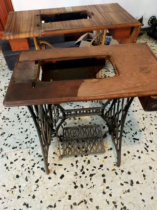 Máquina de coser Singer antigua