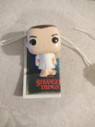 Undici Kinder Joy Stranger Things