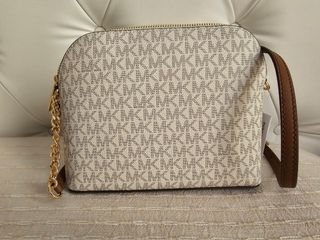 Bolso bandolera Michael Kors beige y dorado