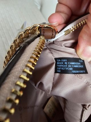 Bolso bandolera Michael Kors beige y dorado