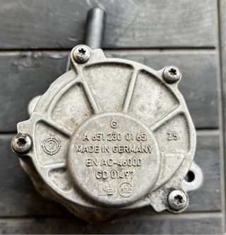 Bomba de vacío Mercedes A 651 230 0165