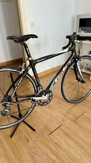 Bici carretera GOKA carbono