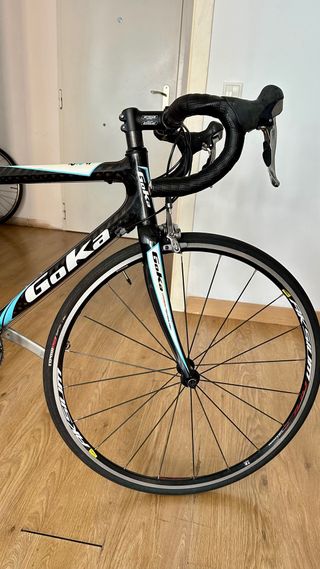 Bici carretera GOKA carbono