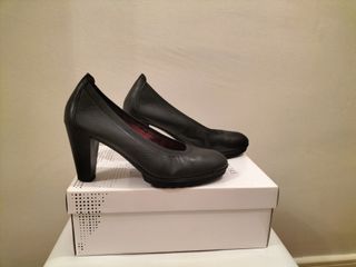 Zapatos de piel negro