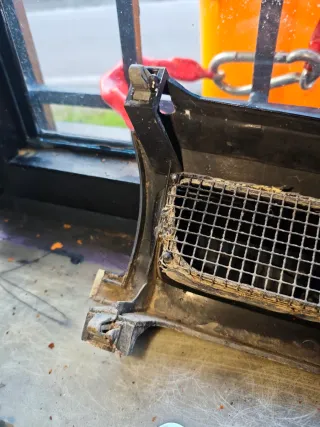 Griglia anteriore Nissan Primera P10 - Tuning