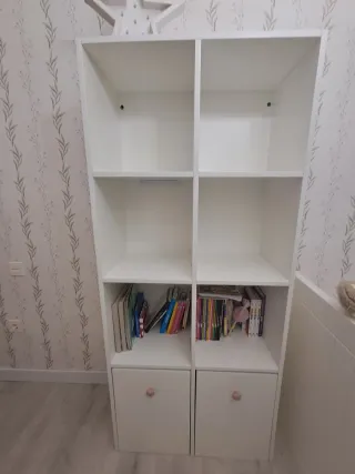 Estantería DM Blanca Medidas alto 180 Ancho 80cm