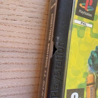 Monstruos S.A. Isla de los Sustos PS1 PAL ES